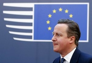 © Reuters. La campaña británica para salir de la UE saca una ventaja de dos puntos