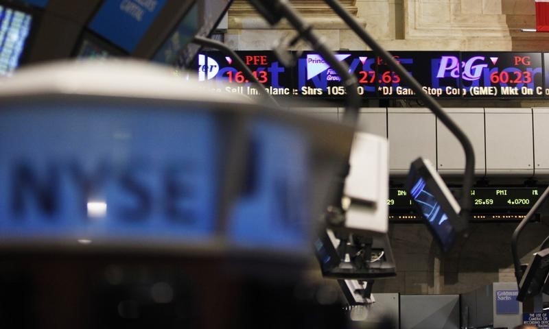 © Reuters. The electronic ticker at the New York Stock Exchange shows the Procter and Gamble stock quotes in New York