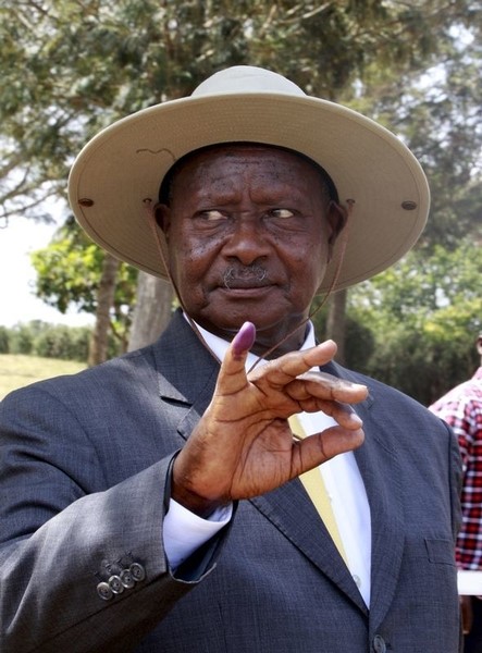 © Reuters. Museveni, camino de extender su mandato de 30 años en Uganda tras elecciones