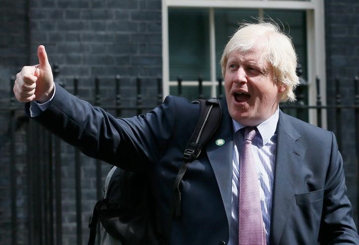© Reuters. Cameron insta a alcalde de Londres que no se una al bando del 'no' a la UE