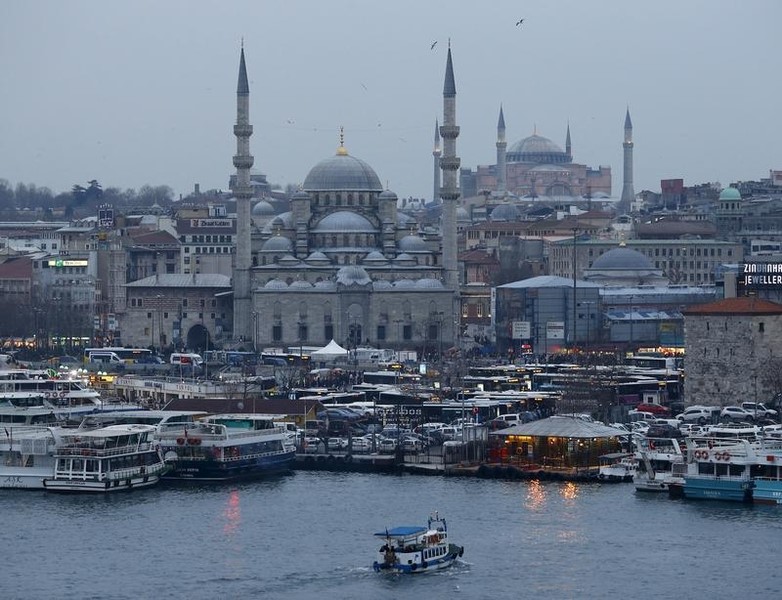 © Reuters. Turquía anuncia un plan para reforzar su asediado sector turístico