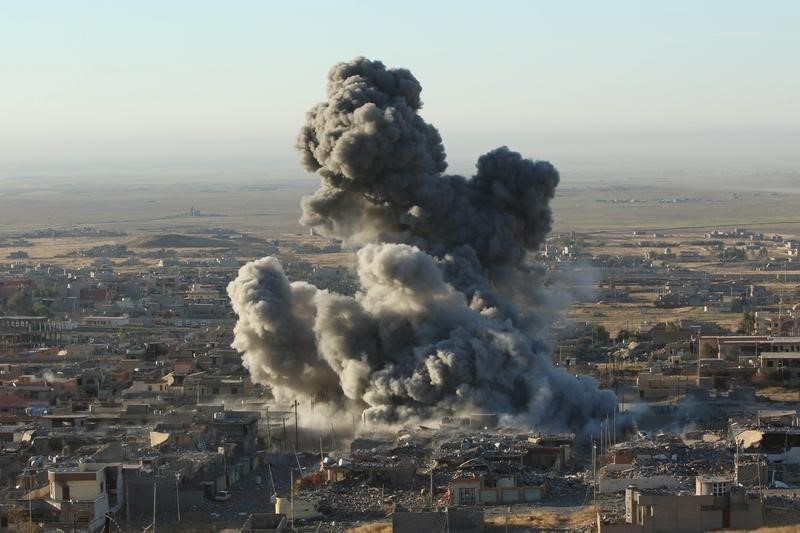 © Reuters. بيان: أمريكا والحلفاء نفذوا 19 ضربة جوية ضد الدولة الإسلامية الأحد