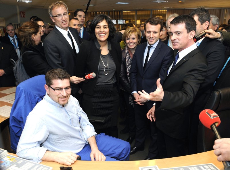 © Reuters. MANUEL VALLS DÉFEND LA MODERNITÉ DU PROJET DE RÉFORME DU MARCHÉ DU TRAVAIL 