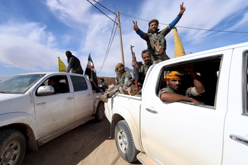 © Reuters. معارض سوري: هدنة سوريا ستكون لأسبوعين بصفة مبدئية