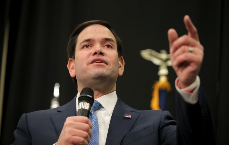 © Reuters. U.S. Republican presidential candidate Marco Rubio speaks during a campaign event in Elko