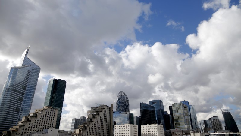 © Reuters. File photo shows the buildings of the financial district of La Defense near Paris