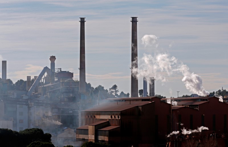 © Reuters. RÉFÉRÉ CONTRE UN ARRÊTÉ SUR LES REJETS POLLUANTS DU SITE ALTEO DE GARDANNE 