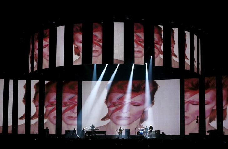 © Reuters. Lorde canta em homenagem a David Bowie em Londres