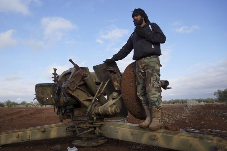 © Reuters. المعارضة السورية تقول إنها تدعم وقف إطلاق النار لأسبوعين لاختبار التزام الجانب الآخر