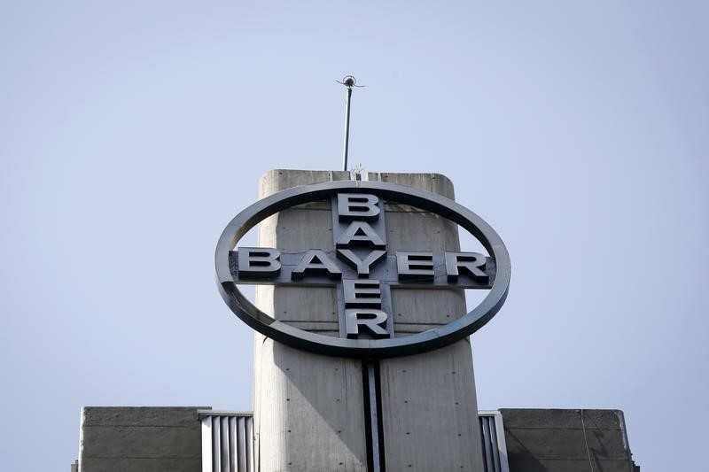 © Reuters. The corporate logo of Bayer is seen at the headquarters building in Caracas