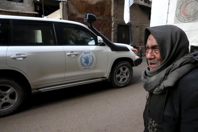© Reuters. الأمم المتحدة تأمل أن تساعد الهدنة في سوريا عمليات الإغاثة
