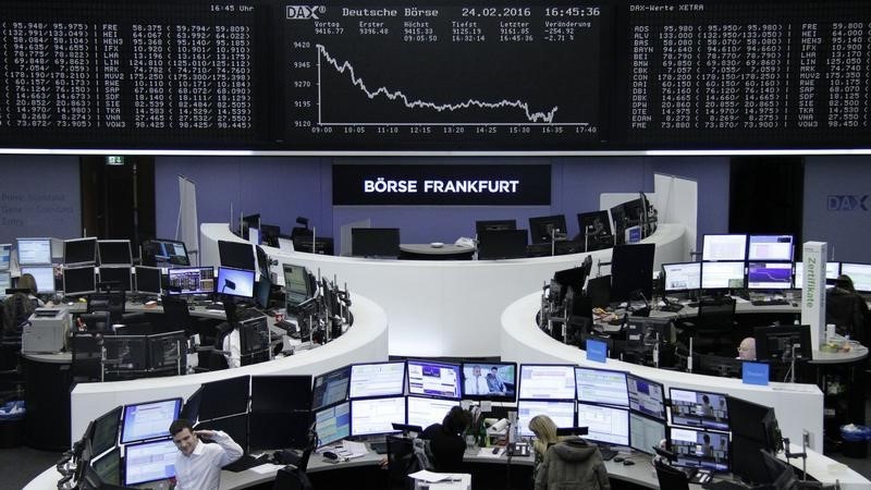 © Reuters. Las bolsas europeas rebotan ayudadas por sólidos resultados trimestrales