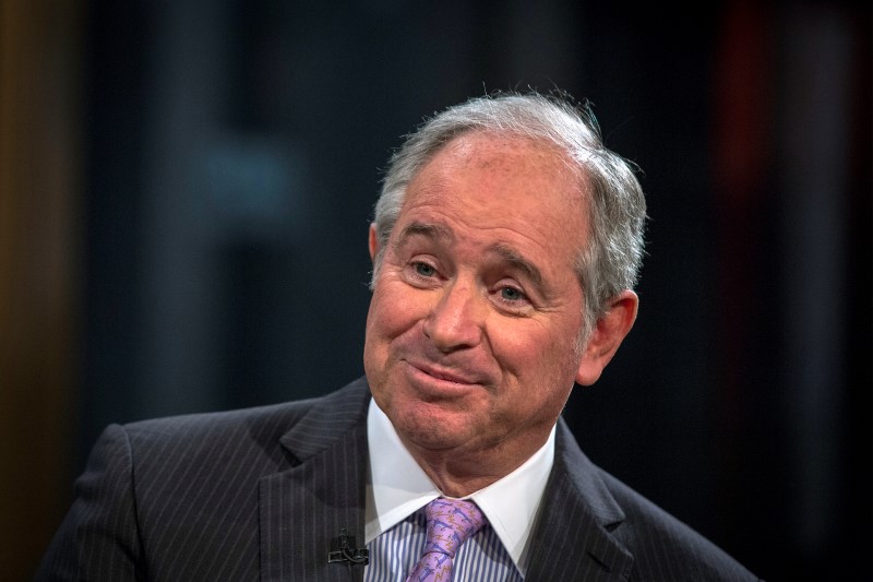 © Reuters. Schwarzman, Chairman and CEO of The Blackstone Group, looks on during an interview with Bartiromo, on her Fox Business Network show; "Opening Bell with Maria Bartiromo" in New York