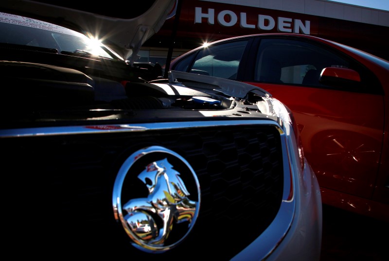 © Reuters. Holden cars are pictured at a dealership located in Perth