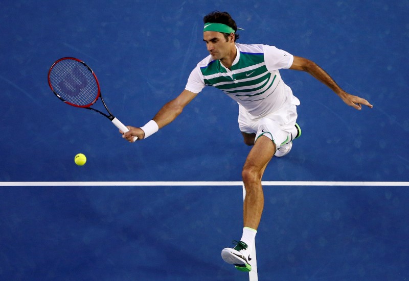 © Reuters. Federer retrasa su regreso hasta abril en Montecarlo
