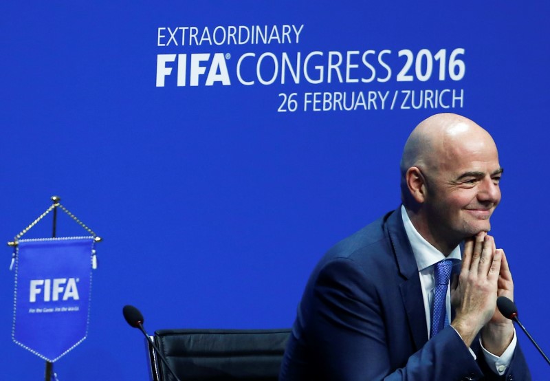 © Reuters. LE FOOTBALL ARABE AMER APRÈS L'ÉLECTION DE GIANNI INFANTINO À TÊTE DE LA FIFA