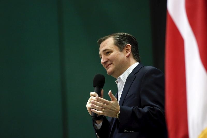 © Reuters. Republican U.S. presidential candidate Ted Cruz holds a campaign rally at the Georgia National Fairgrounds in Perry