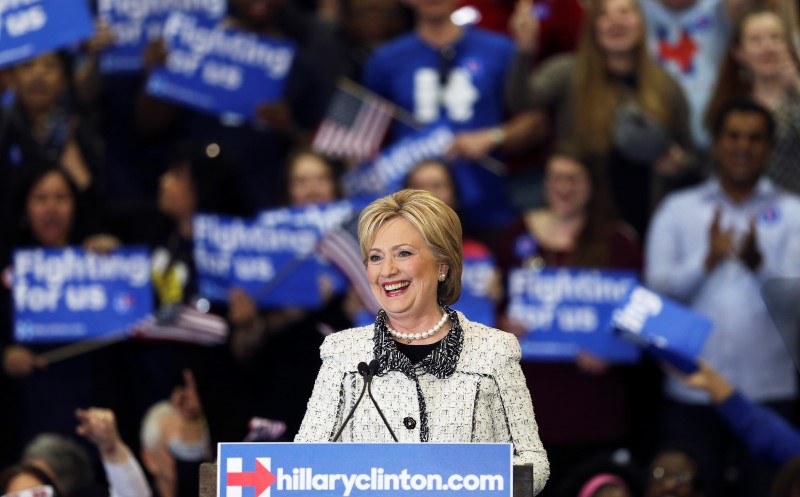 © Reuters. LARGE VICTOIRE DE HILLARY CLINTON EN CAROLINE DU SUD