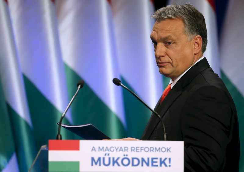 © Reuters. Hungarian Prime Minister Viktor Orban arrives to deliver his state-of-the-nation speech in Budapest