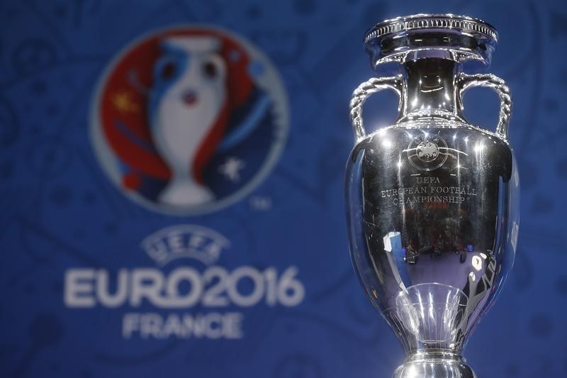 © Reuters. LA FRANCE VA ACCUEILLIR UN EURO 2016 SOUS HAUTE SÉCURITÉ