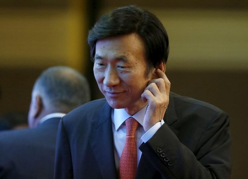 © Reuters. كوريا الجنوبية تطالب بمزيد من العقوبات على جارتها الشمالية