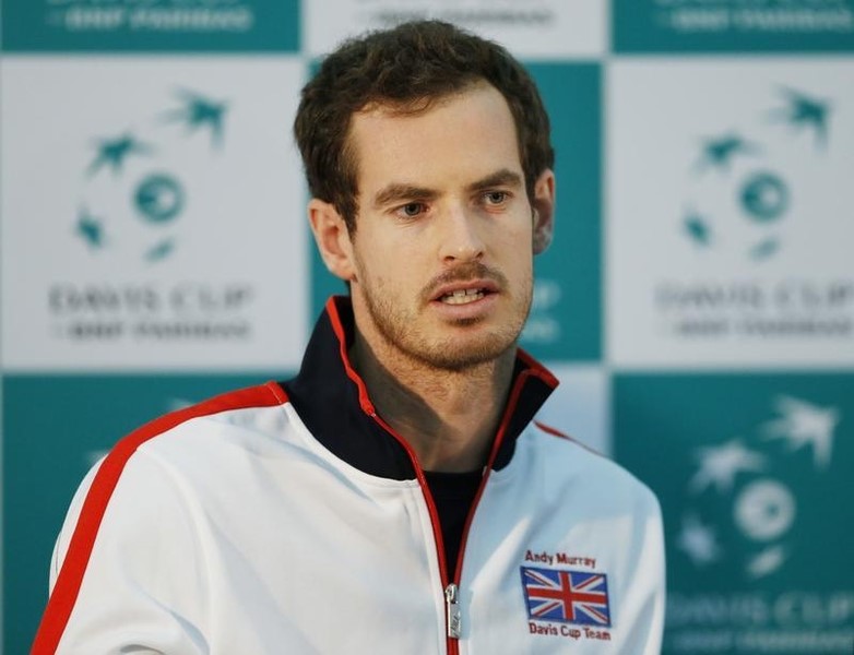 © Reuters. Murray, dispuesto a jugar un papel importante en defensa de la Copa Davis