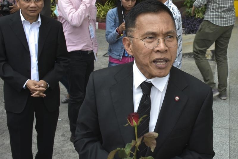© Reuters. توجيه اتهام لوزير تايلاندي سابق لرفضه تصريحات جنسية لجنرال عن ينجلوك