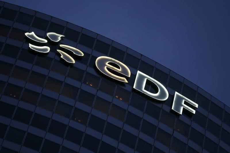 © Reuters. The logo of France's state-owned electricity company EDF is seen on the company tower at La Defense business and financial district in Courbevoie near Paris