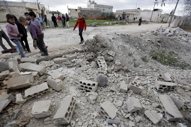© Reuters. Al menos 12 personas mueren en ataque aéreo a mercado sirio