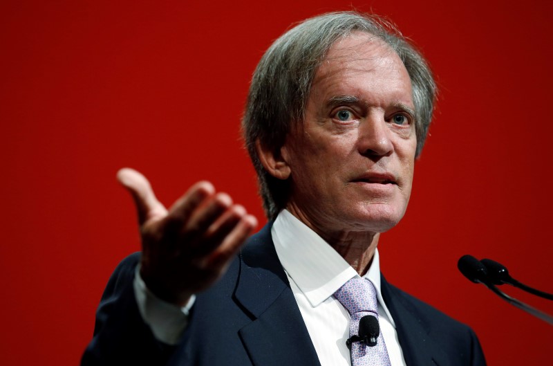 © Reuters. Bill Gross speaks at the Morningstar Investment Conference in Chicago