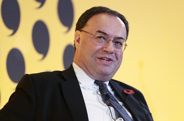 © Reuters. Bank of England Deputy Governor Andrew Bailey speaks during a panel at the Bank of England's Open Forum 2015 conference on financial regulation, in London