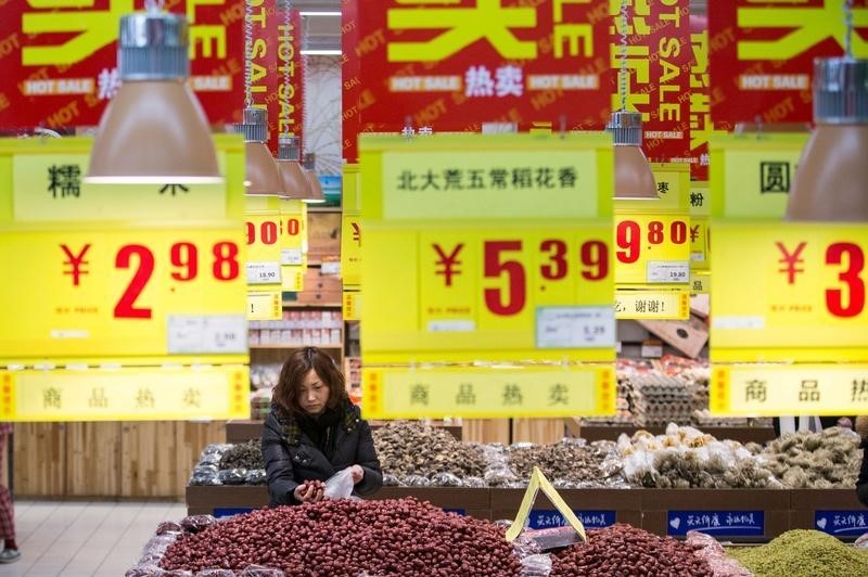 © Reuters. HAUSSE DE 2,3% DES PRIX EN CHINE EN FÉVRIER