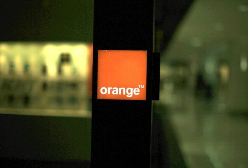 © Reuters. Il logo di Orange 