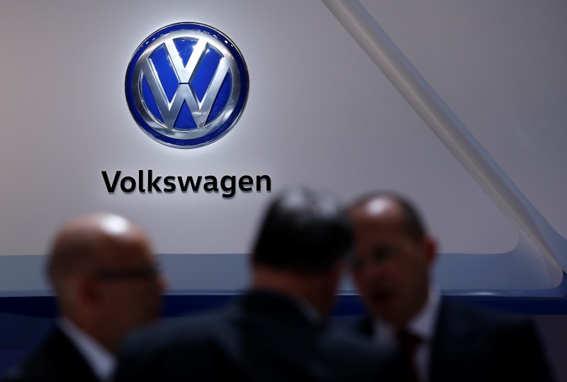 © Reuters. Logo of Volkswagen is pictured on the wall at the 86th International Motor Show in Geneva