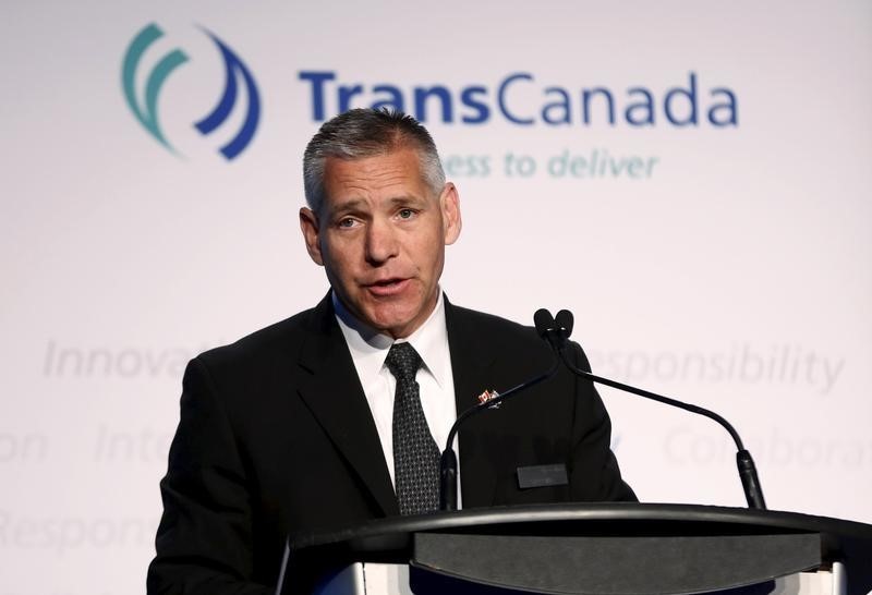 © Reuters. President and CEO Girling of TransCanada addresses shareholders during the company's annual general meeting in Calgary