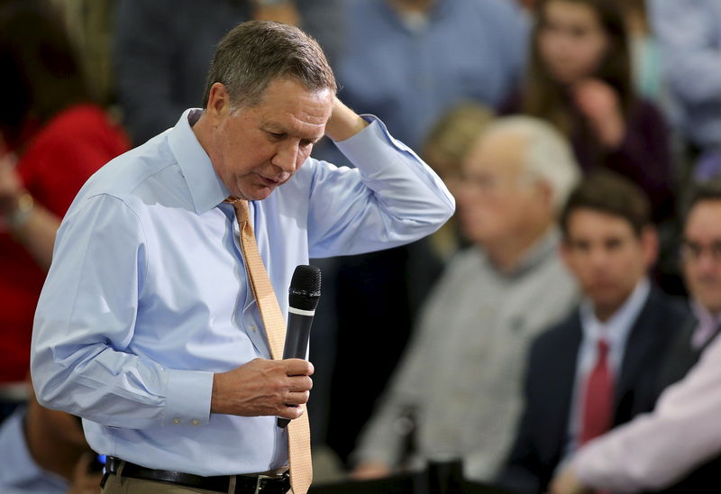 © Reuters. Ohio Governor and Republican U.S. presidential candidate John Kasich speaks at a rally in Broadview Heights