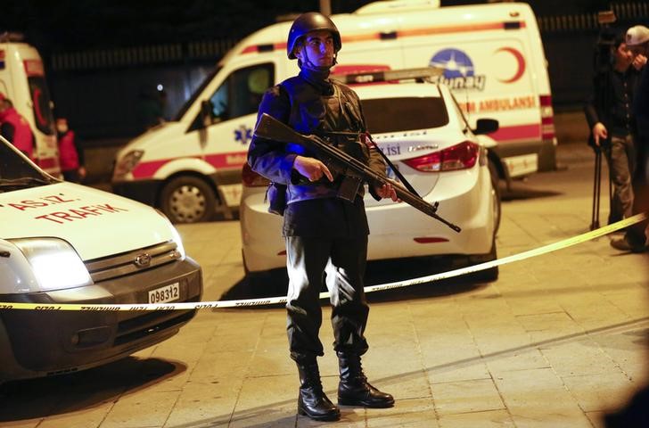 © Reuters. مسؤول: انفجار في وسط أنقرة أدى إلى مقتل وإصابة مدنيين