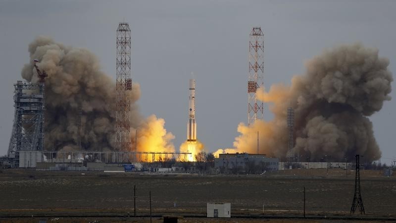 © Reuters. The Proton-M rocket, carrying the ExoMars 2016 spacecraft to Mars, blasts off from the launchpad at the Baikonur cosmodrome, Kazakhstan