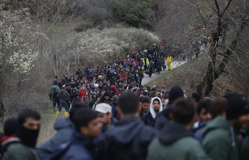 © Reuters. La crisis migratoria saca al cambio climático de la agenda en la cumbre UE