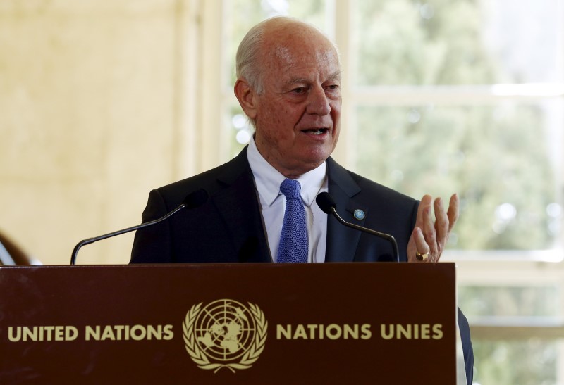 © Reuters. Staffan de Mistura, da ONU, concede entrevista em Genebra