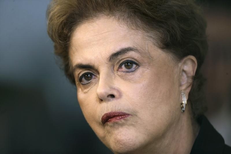 © Reuters. Rousseff looks on during a news conference in Brasilia