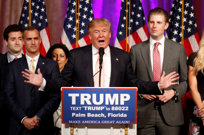 © Reuters. Trump elimina a Rubio en primarias de Florida, carrera republicana entra en caos