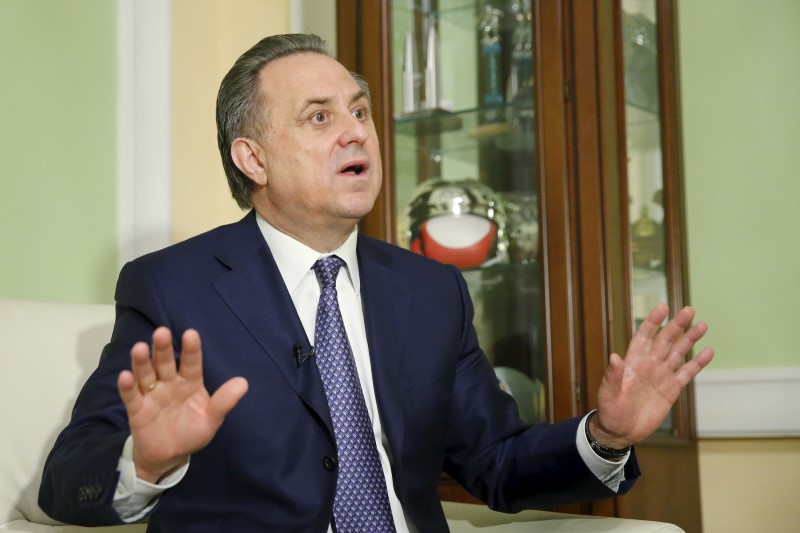 © Reuters. Russian Sports Minister Mutko gestures during interview with Reuters in Moscow