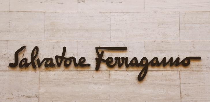 © Reuters. The logo of Salvatore Ferragamo is seen in a shop in downtown Rome