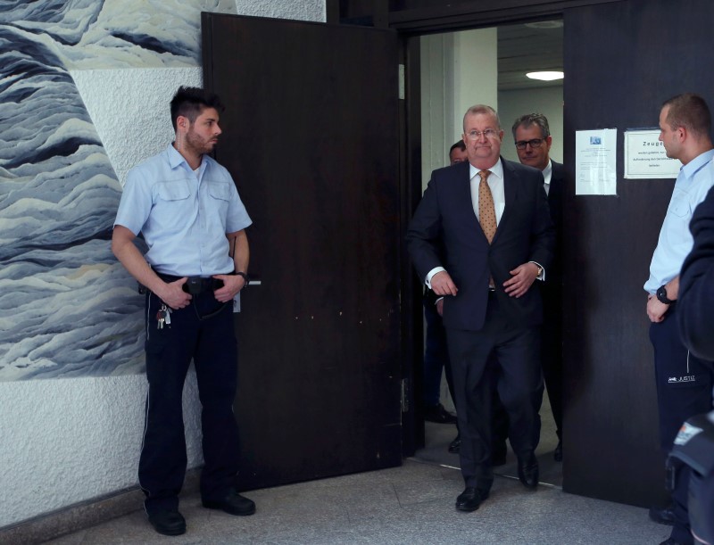 © Reuters. Former CEO of Porsche AG Wiedeking leaves court after being aquitted in Stuttgart