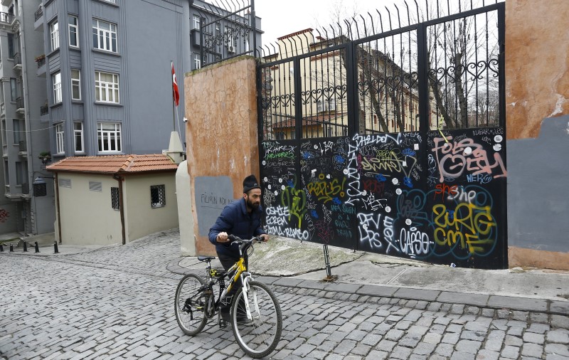 © Reuters. ألمانيا: السفارة والمدارس الألمانية بتركيا ستظل مغلقة حتى الأسبوع المقبل