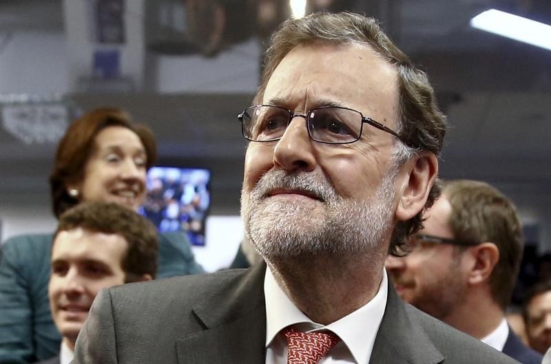 © Reuters. Rajoy pide al PSOE que se abstenga para evitar nuevas elecciones 