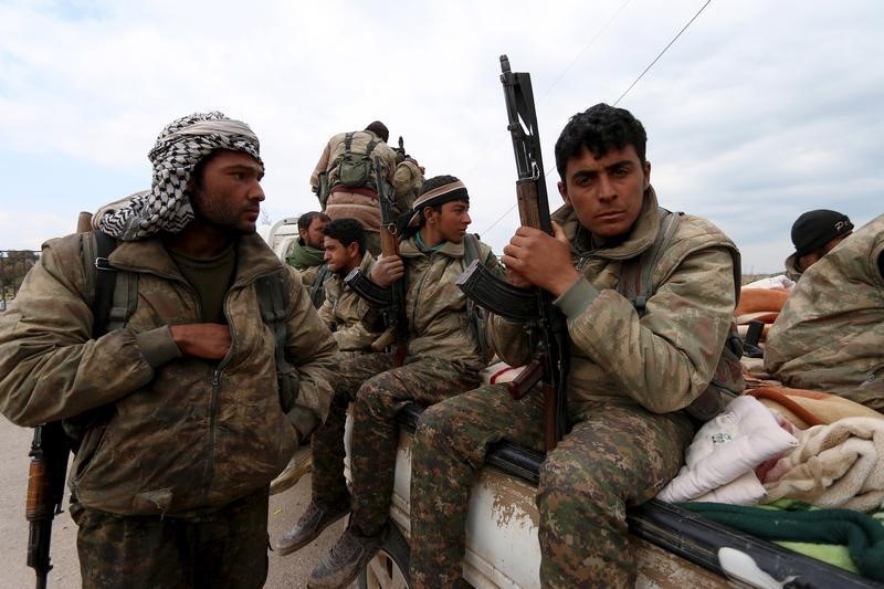 © Reuters. فصائل سورية معارضة تدين تحرك الأكراد لإقامة نظام اتحادي