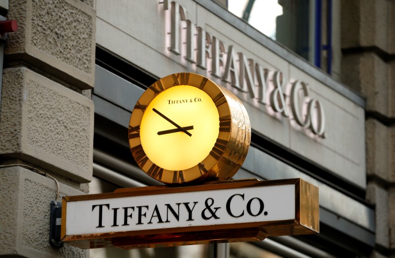 © Reuters. Магазин Tiffany в Цюрихе