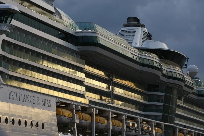 © Reuters. File photo of the Royal Caribbean cruise liner "Brilliance of the Seas" seen at sunset in Valletta's Grand Harbour